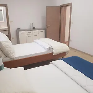 Antonija I Mateo, In The Center Of Apartamento Split
